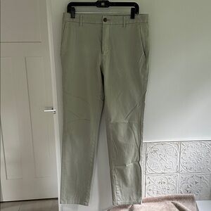Everlane Men's Light Sage Green Chinos 33x32 EUC